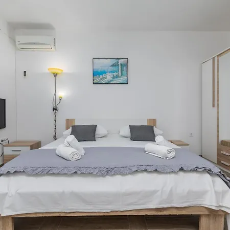 Zdravka Apartamento *